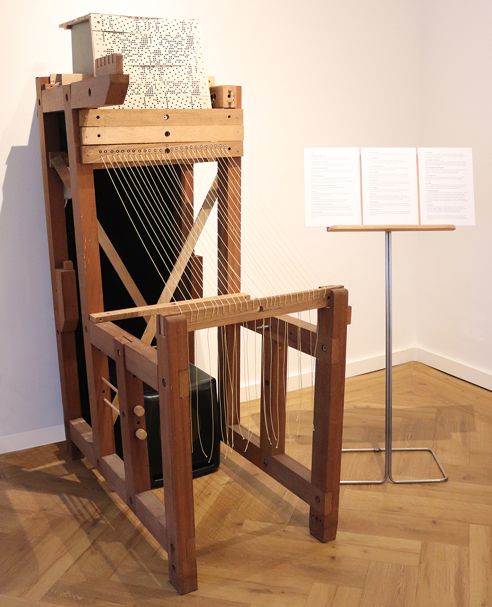 Looping Loom von Nils Mosh